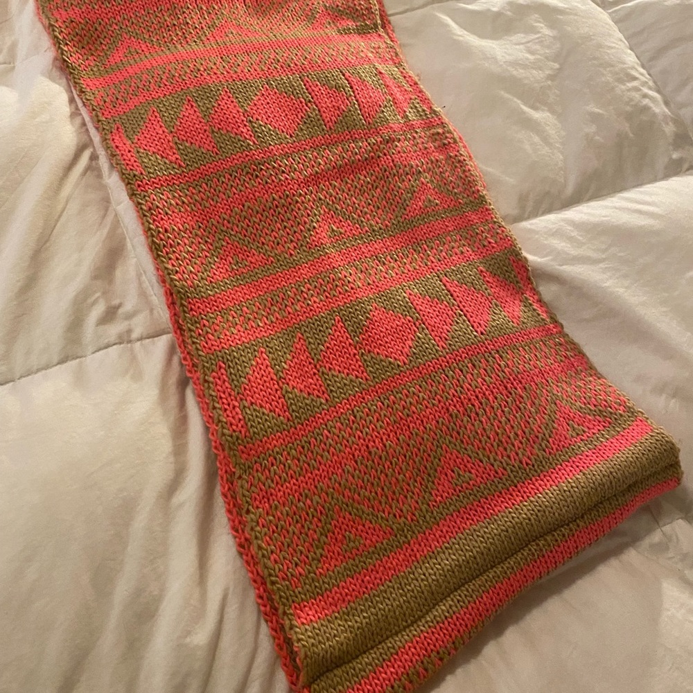 Scarf - Picture 1 of 1